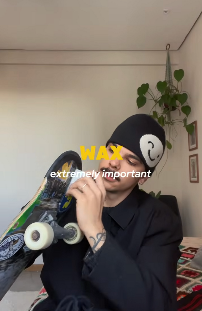 10 things I always bring to a skate session 🛹🎒