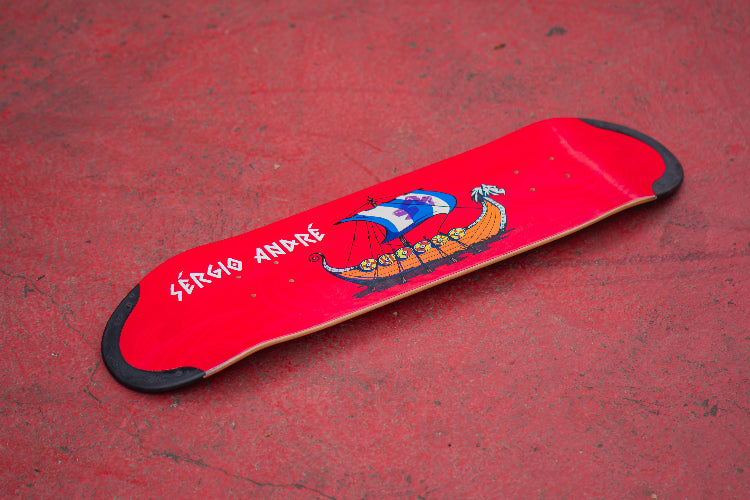 4Msb Skateboard Deck boat collection Drakkar Sérgio André. Red deck with TIPtech for longer durability and better pop.