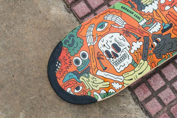 4Msb skateboard deck Doodle Rodrigo Leal multicolour with TIPtech for better pop and durability.