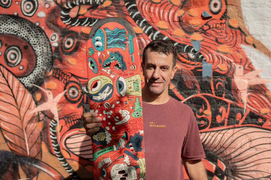 4Msb pro rider Rodrigo Leal showing his signature skateboard deck Doodle Rodrigo Leal multicolour with TIPtech for better pop and durability.