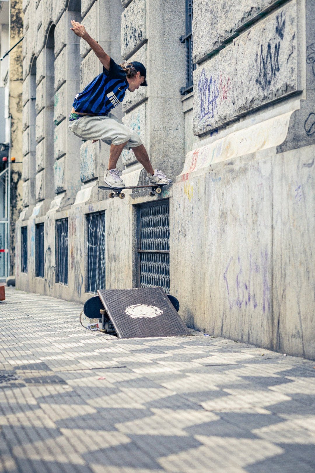 4Msb team rider kilian zehnder skateboard trick  fs noseslide on his pro model board 4Msb graffiti kilian zehnder