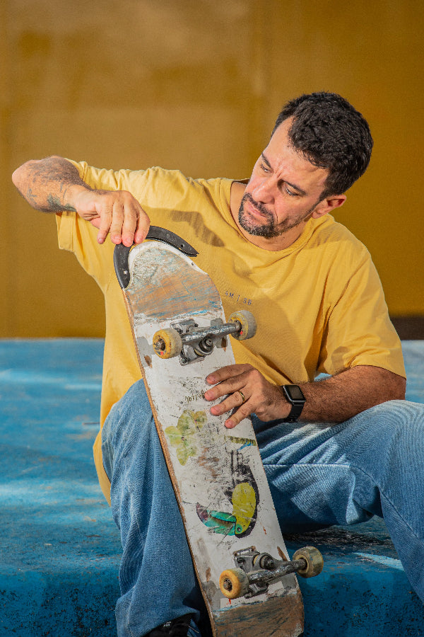 4Msb Pro skater Rodrigo Leal replacing the TIPtech on his board.
